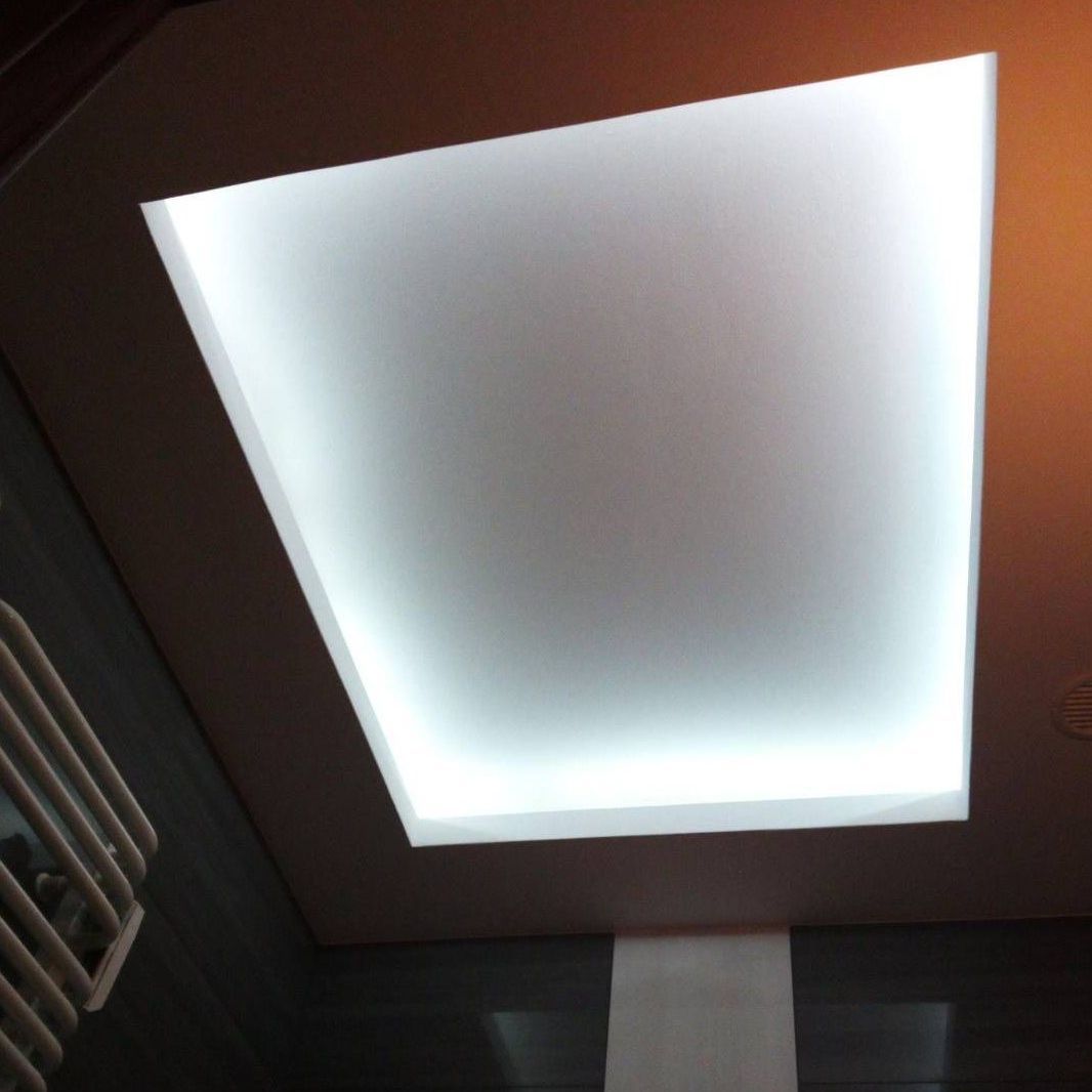 Sufit podświetlany LED