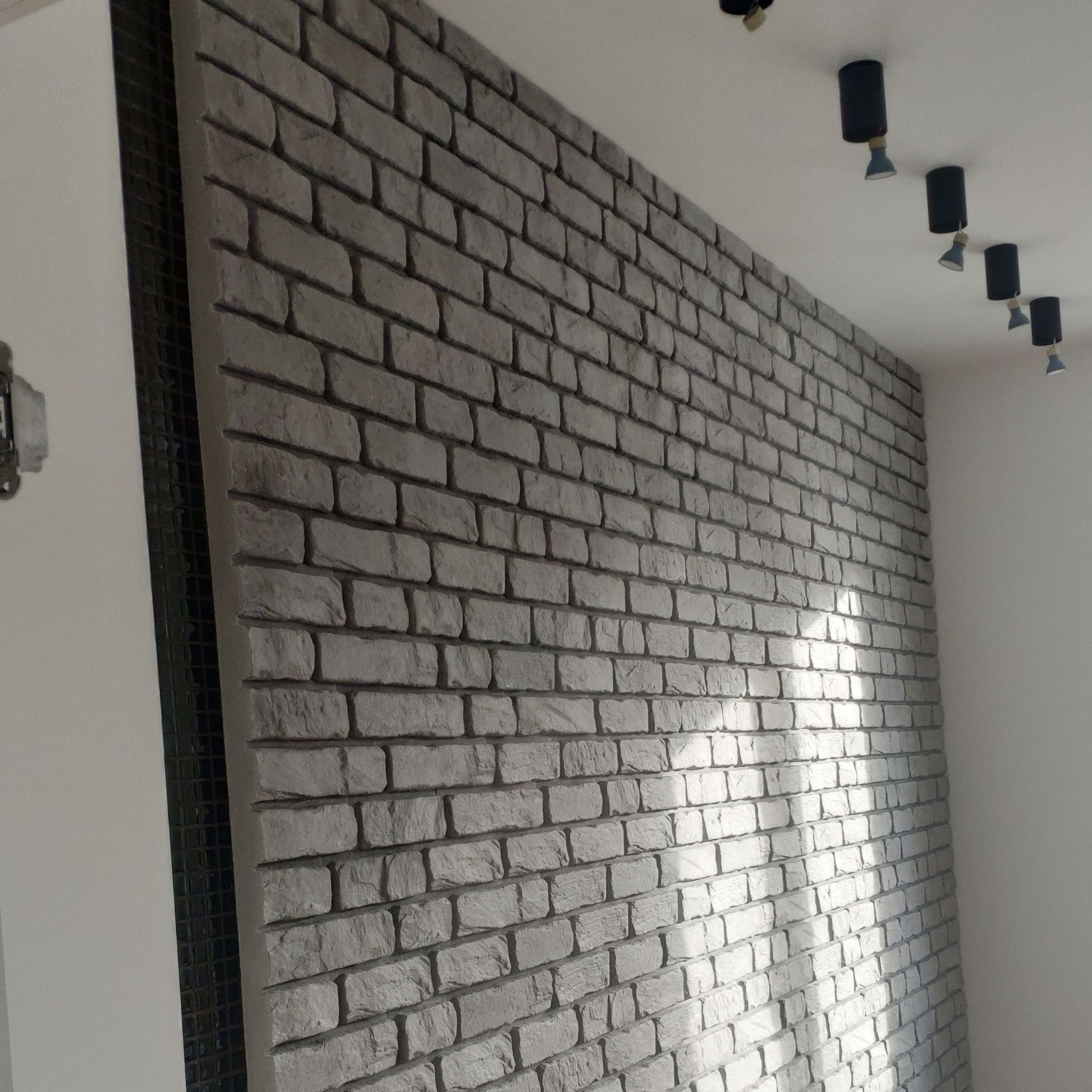 Inna cegła dekoracyjna